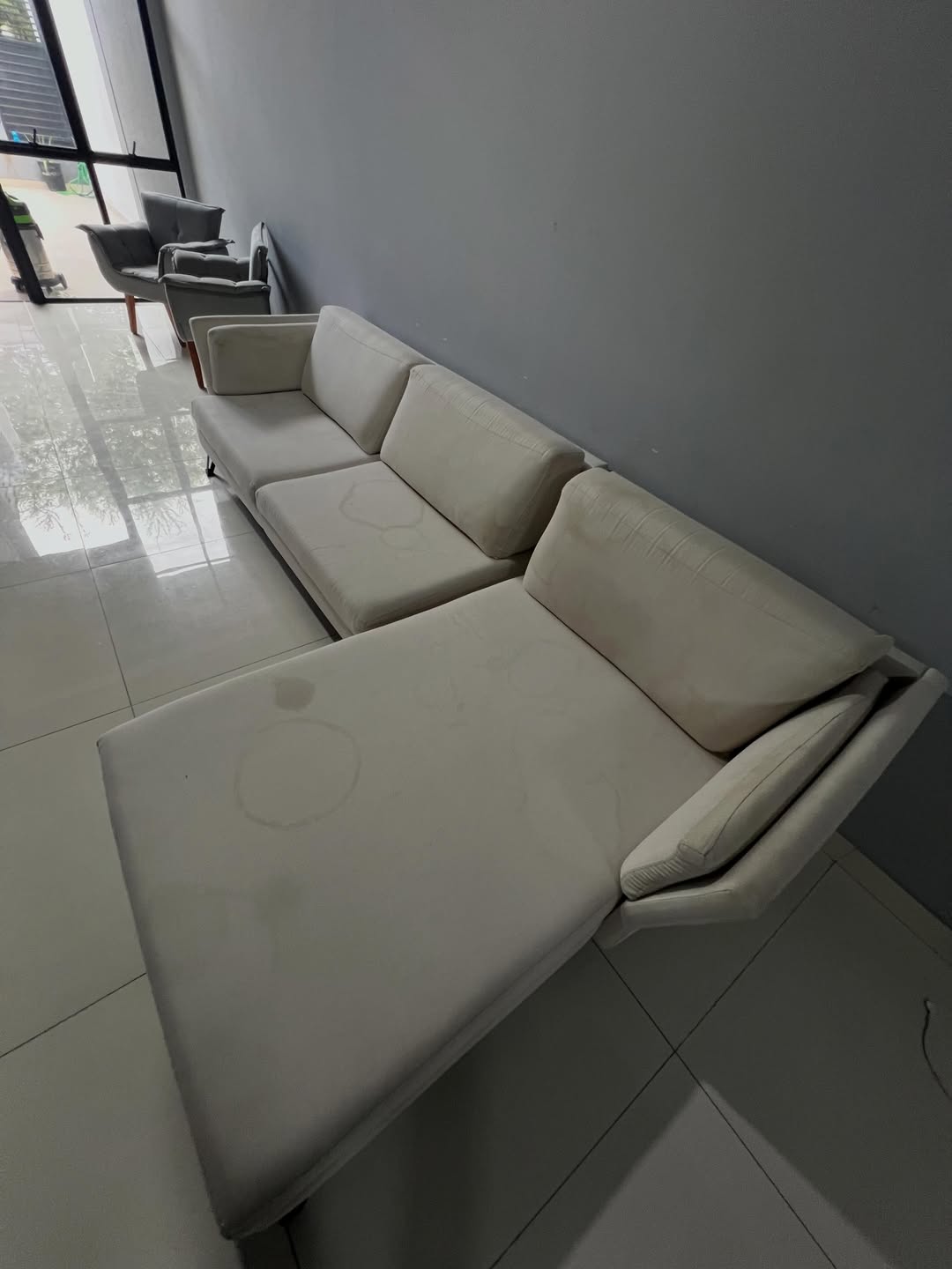 Sofá antes